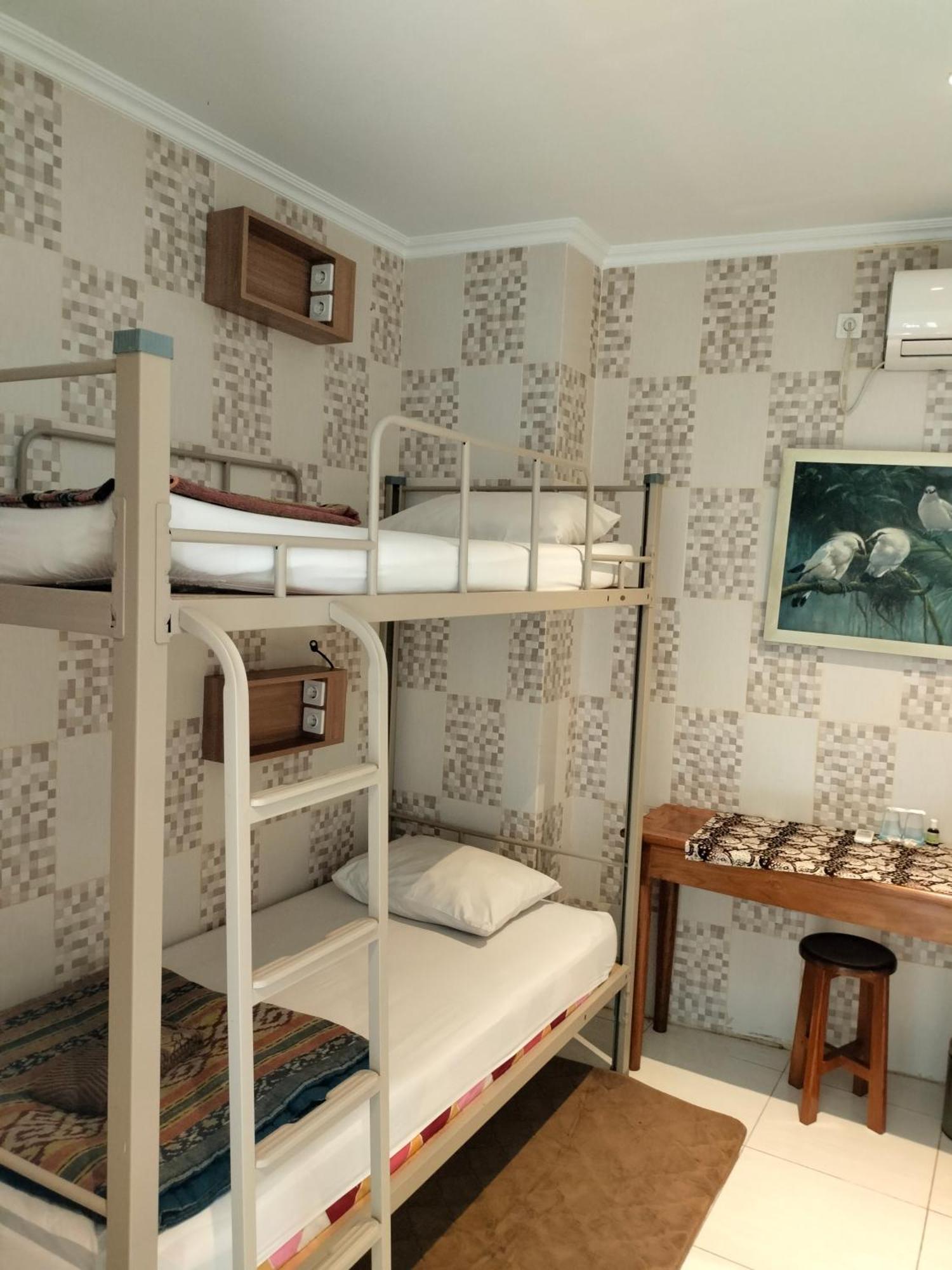 The Cabin Purwokinanti Hotel Yogyakarta Luaran gambar